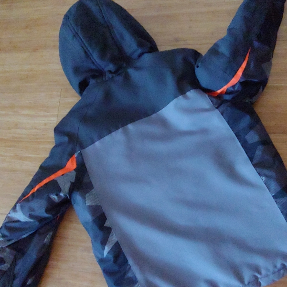 Ski Jacket - Picture 3 of 4